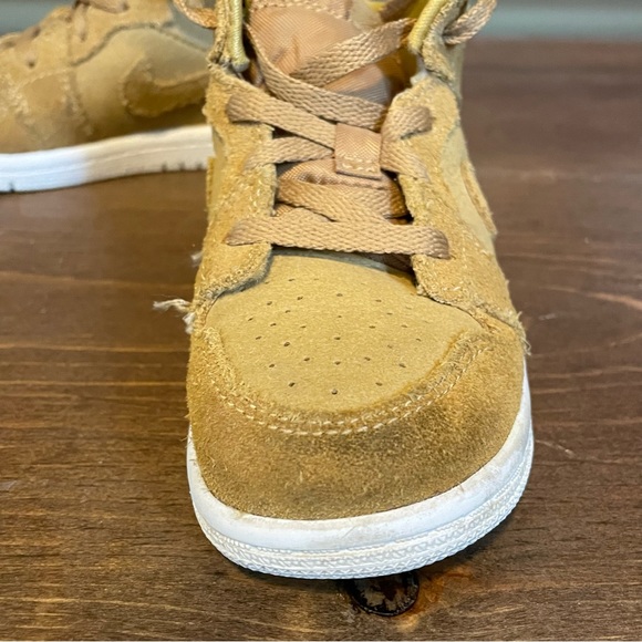 8C Nike shoes - Picture 6 of 12